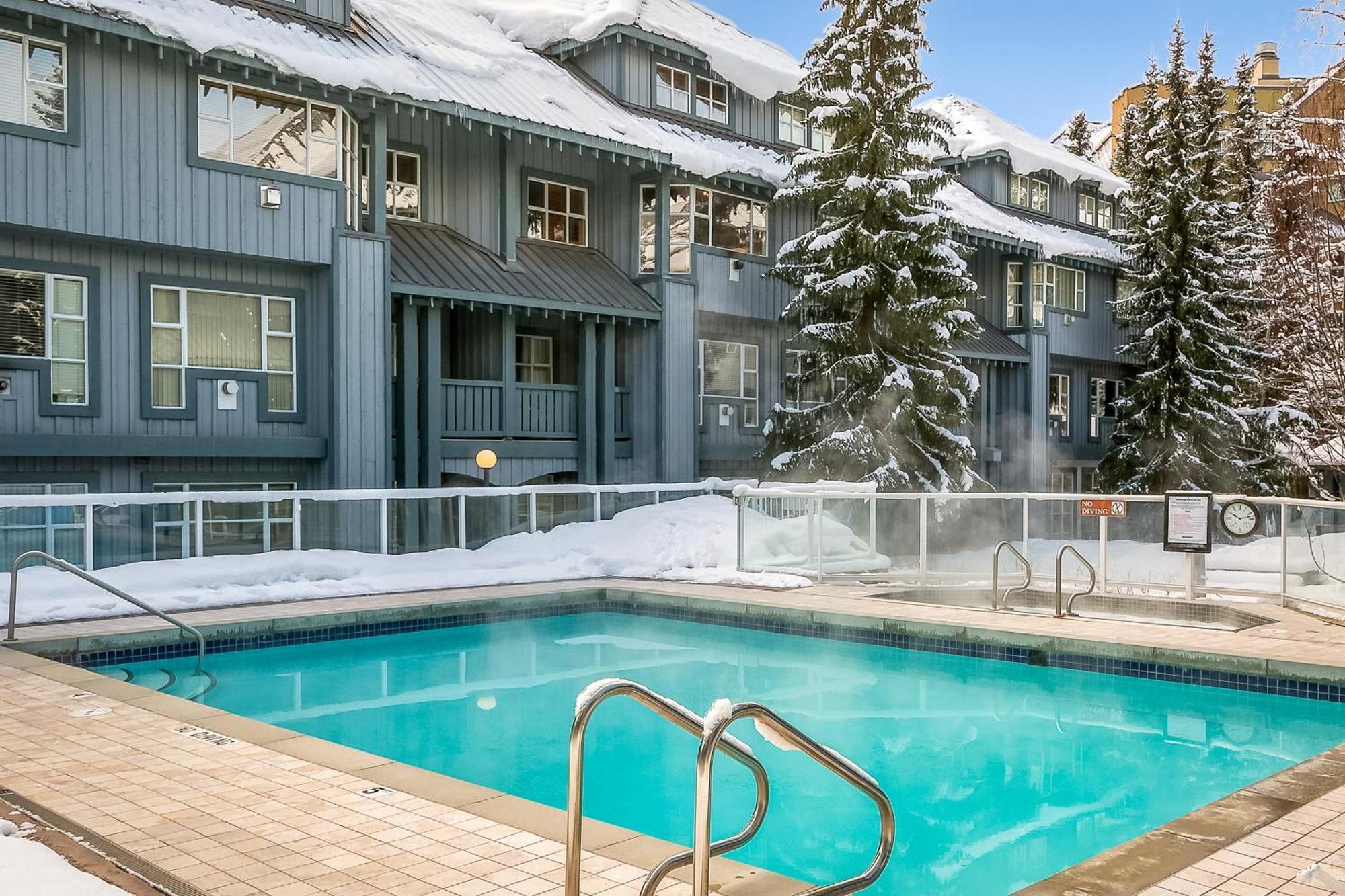 Glacier Lodge Whistler Exterior photo