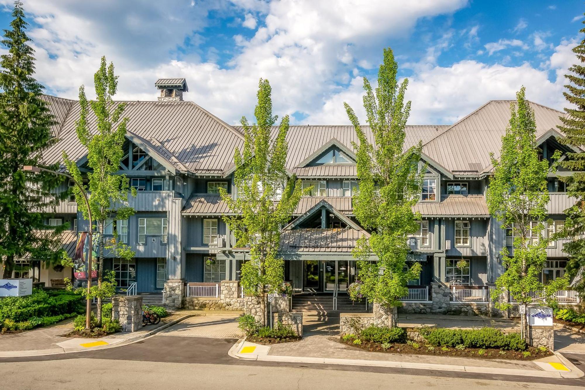 Glacier Lodge Whistler Exterior photo